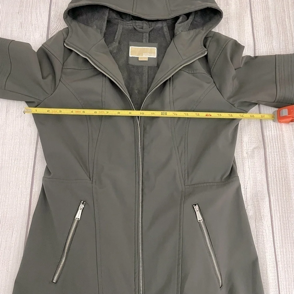 MICHAEL KORS Women’s Gray Fur Lined Lightweight Winter Jacket Size Medium - Picture 6 of 11